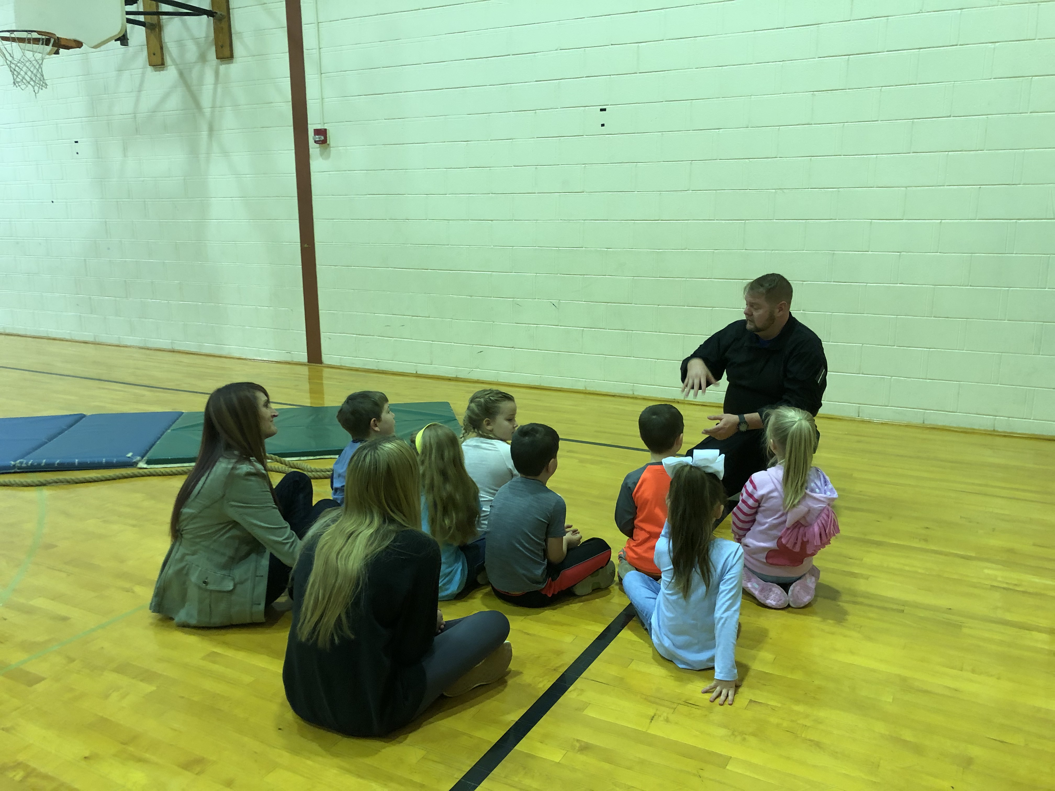 A Camp Hill CERT member teaches kids